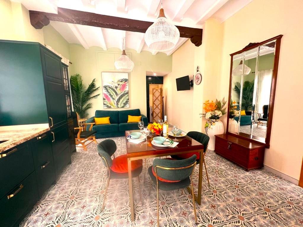 Esmeralda Apartment With Free Private Underground Parking Valencia Bagian luar foto