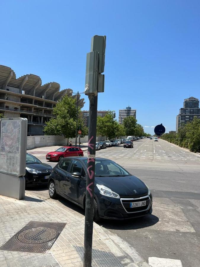 Esmeralda Apartment With Free Private Underground Parking Valencia Bagian luar foto