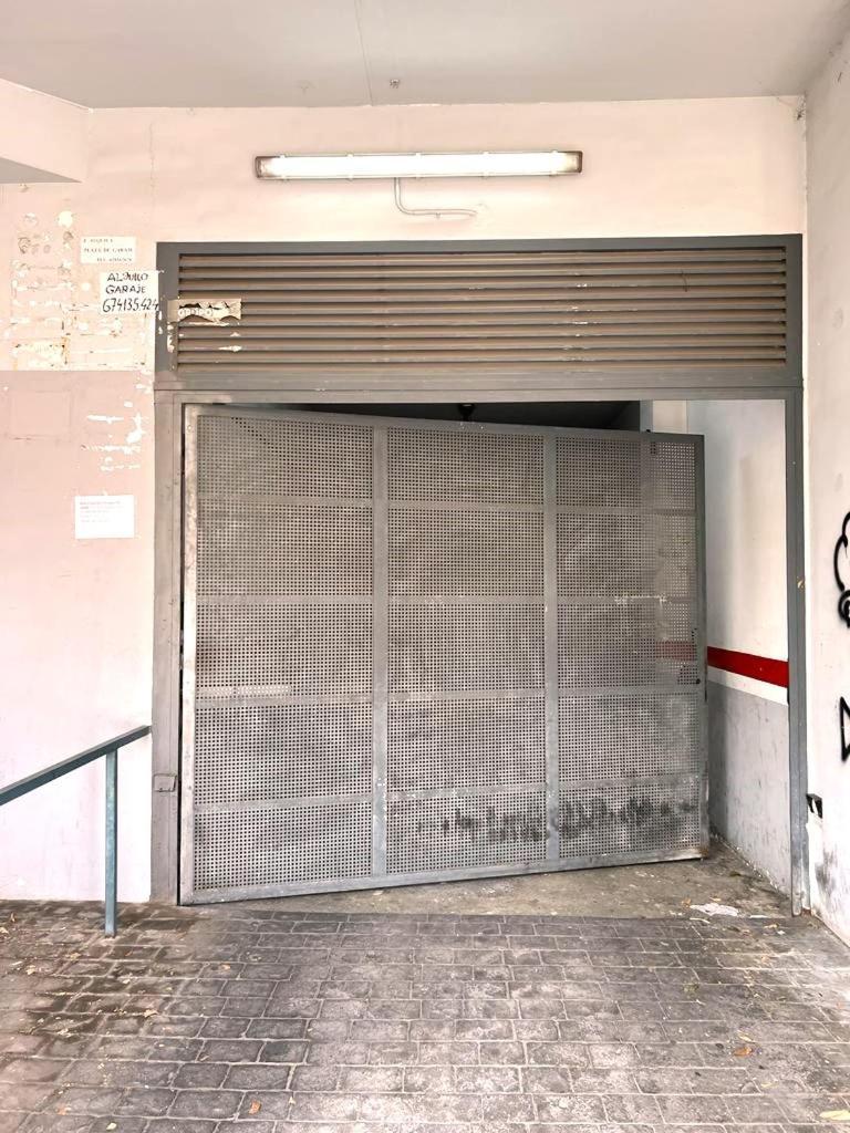 Esmeralda Apartment With Free Private Underground Parking Valencia Bagian luar foto