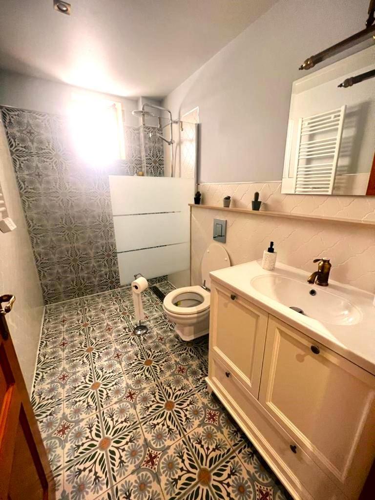 Esmeralda Apartment With Free Private Underground Parking Valencia Bagian luar foto